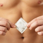 Nguy cơ tiềm ẩn khi bạn dùng bao cao su để tránh thai (1)