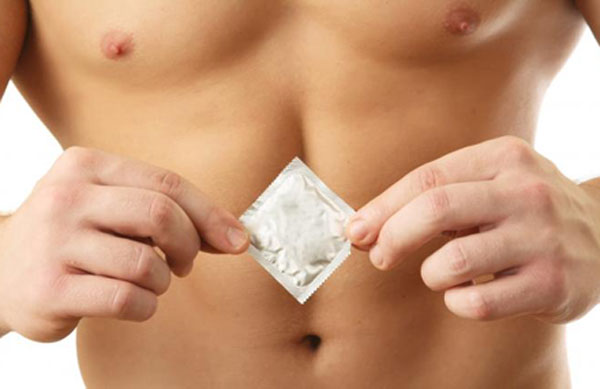 Nguy cơ tiềm ẩn khi bạn dùng bao cao su để tránh thai (1)